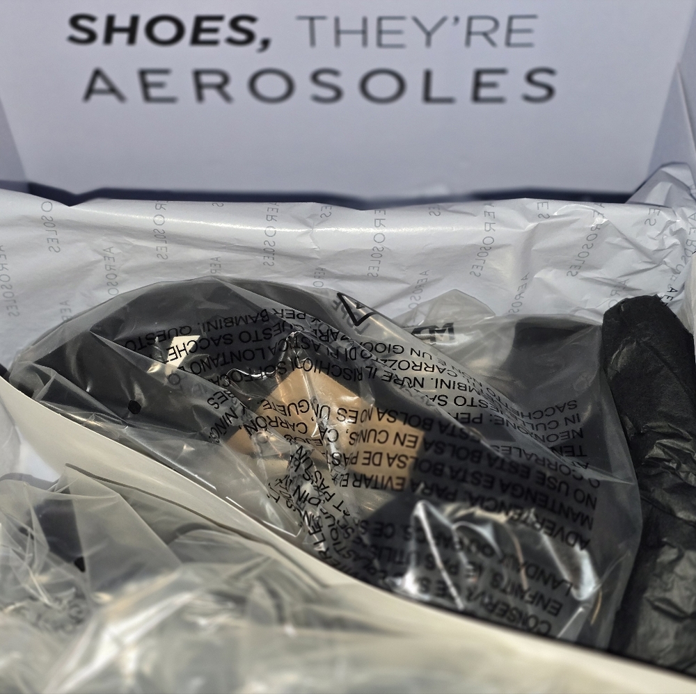 Aerosoles Cosmos Black Suede Block Heel Sandals – 7.5M – NIB - Picture 2 of 10